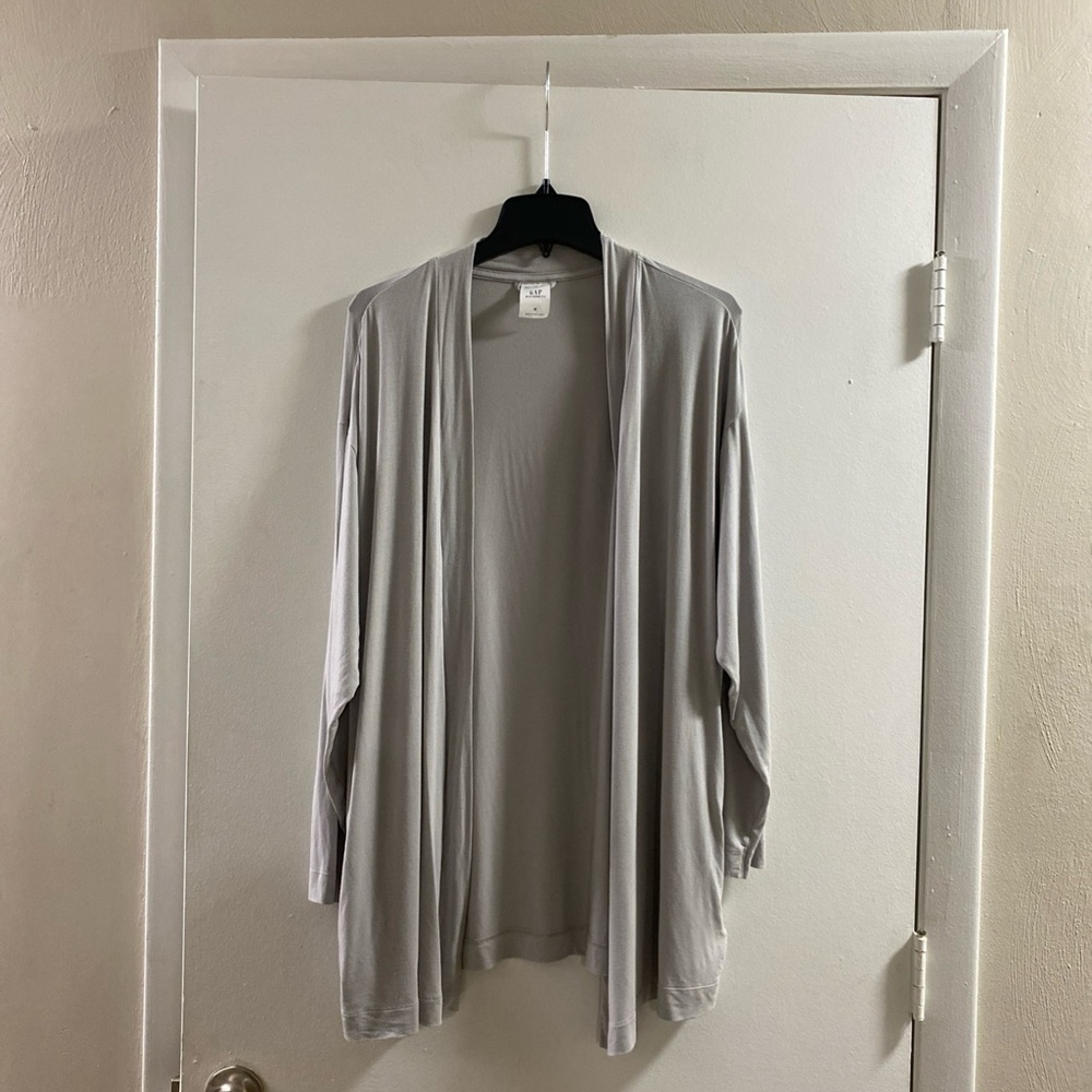GAP Maternity Light Gray‎ Knit Top